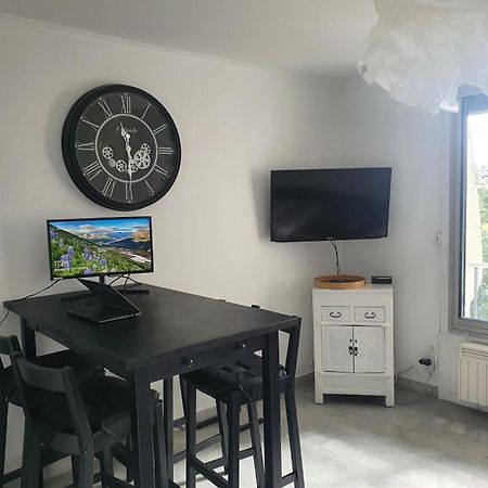 Joli Studio, La Grande Pyramide, Parking Εξωτερικό φωτογραφία